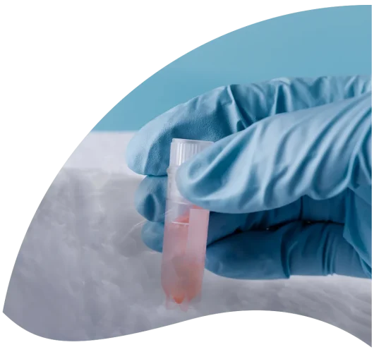 Image d'un tube de cellules congelée pour illustrer la traçabilité d'échantillons biologiques